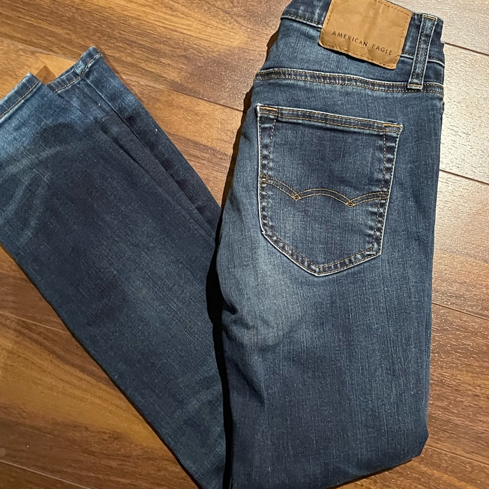 America Eagle men's jeans size 26 x 28, excellent condition!